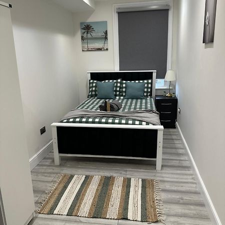 Guest&Rest Ealing 5 Apartment Bagian luar foto