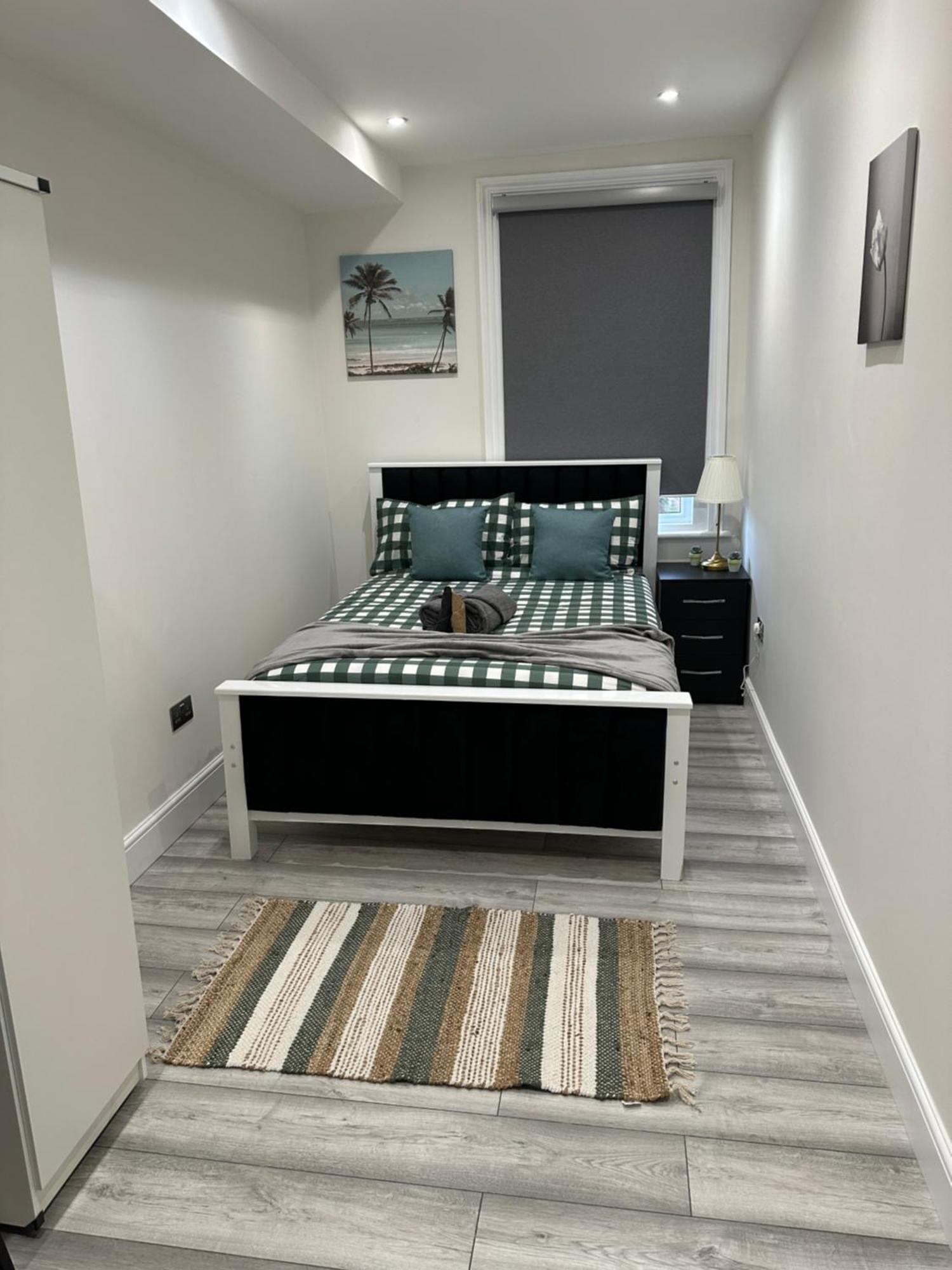 Guest&Rest Ealing 5 Apartment Bagian luar foto